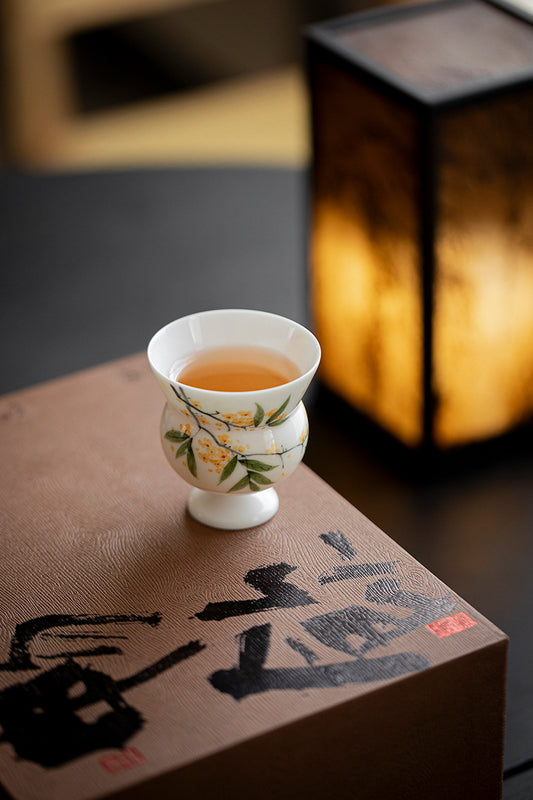 Ink-painted Full Moon Style White Porcelain Chinese Kung-fu Tea Cup